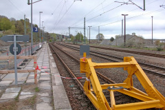 Gleis am Bahnsteig 3 in Lietzow mit Prellbock
