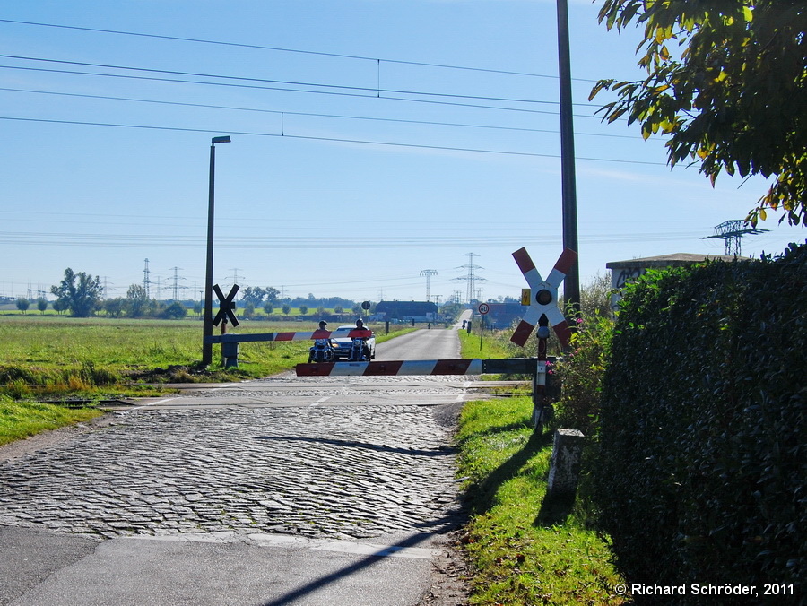 Bahnbergang Bentwisch am Posten 20 Bild 2