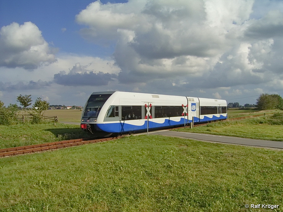 Bahnbergang Manschenhagen 2004 mit UBB