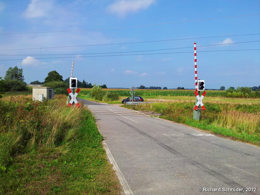 Bahnübergang - Straße nach Mittelhof - Bild 2