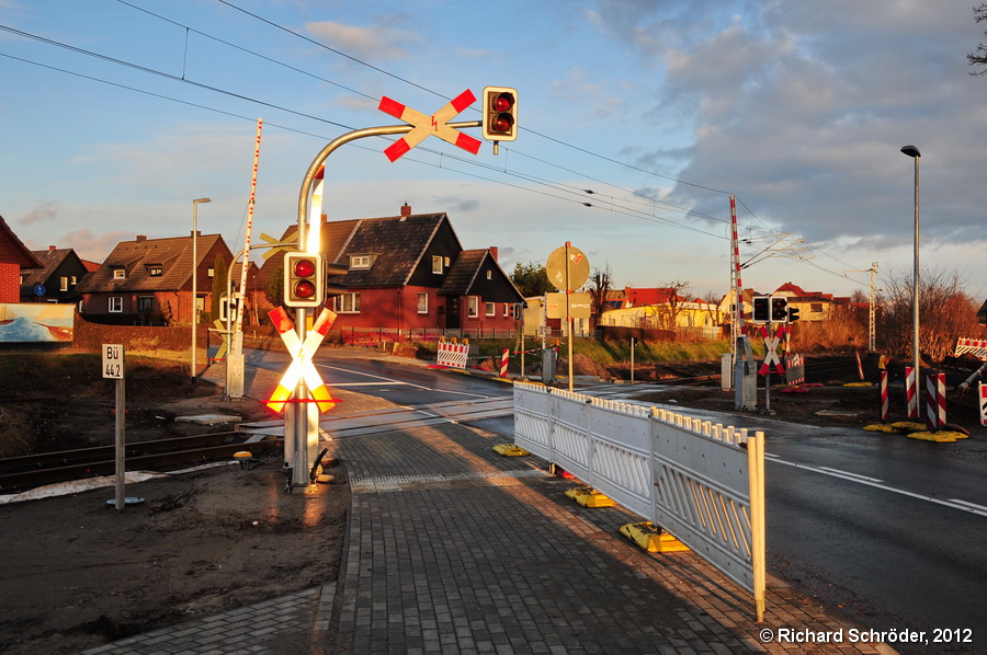 Neuer Bahnübergang Richard Suhr Siedlung Ribnitz 4