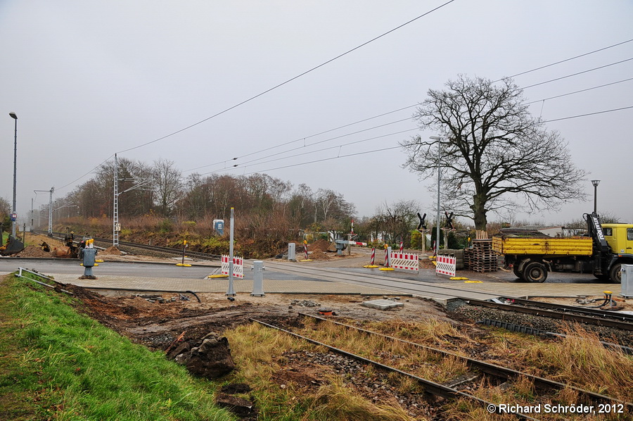 Bahnübergang Richard Suhr Siedlung Umbau 4