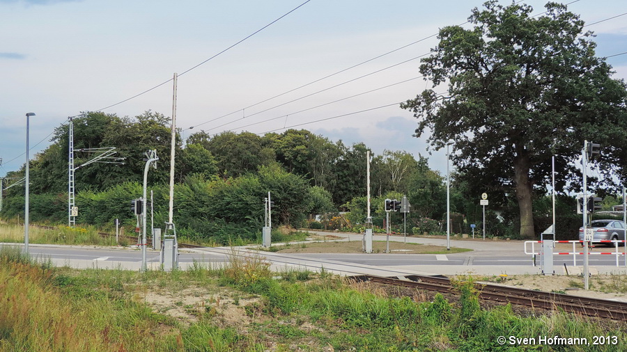 Neuer Bahnübergang Richard Suhr Siedlung Ribnitz 2