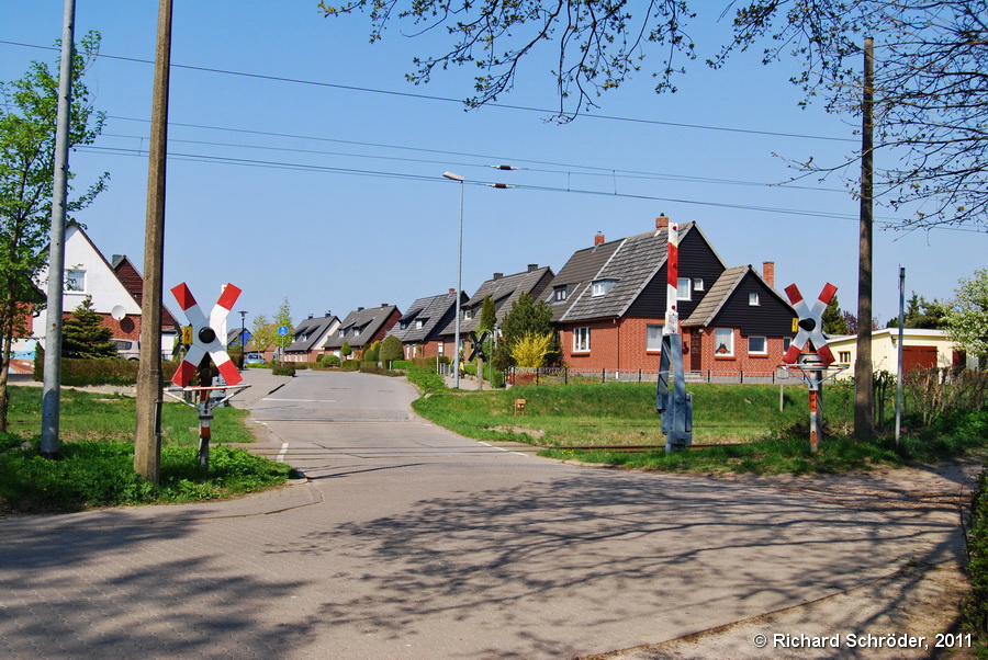 Bahnbergang Richard Suhr Siedlung Ribnitz Bild 1
