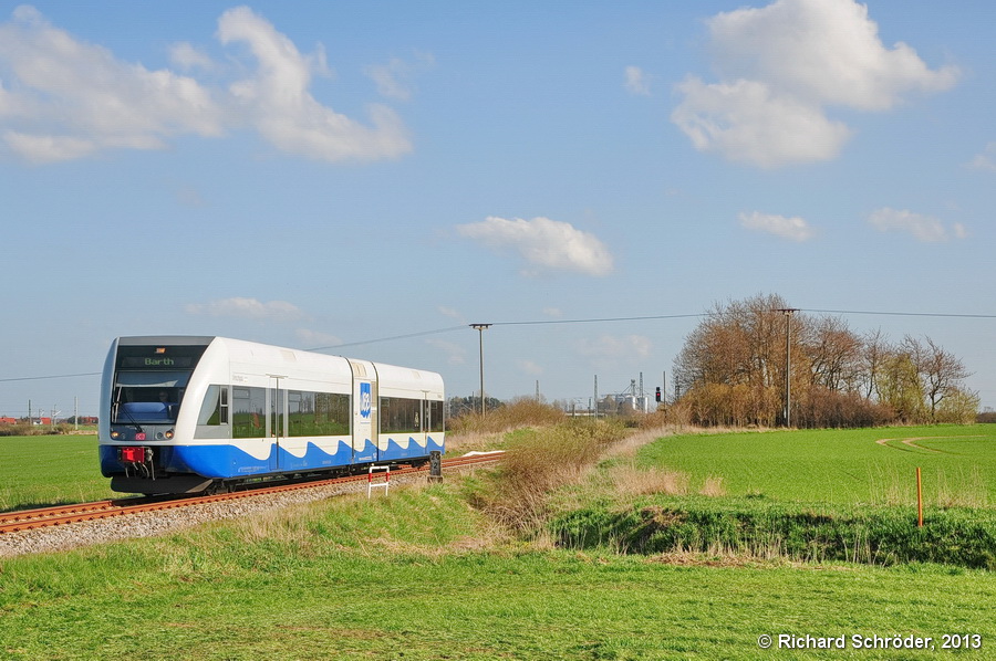 Bahnbergang Manschenhagen mit UBB