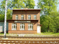 Bahnhofsgebäude Buchenhorst im Juni 2004