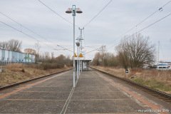 Bahnsteig ohne Überdachung