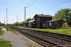 Bahnhofsgebäude vom Bahnsteig 1