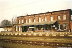 Empfangsgebäude Ribnitz-Damgarten West 1998
