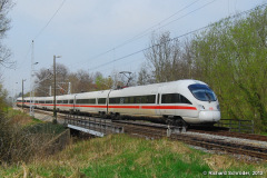 InterCity Express, ICE, im Bahnhof Ribnitz-Damgarten West