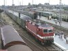 243-312-6 mit S-Bahn im Rostocker Hauptbahnhof