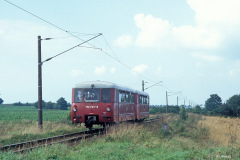Haltepunkt Saatel mit Ferkeltaxe und Empfangebäude 17.08.1990