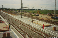 Im Juni 1999 sind bereits alle Bahnsteige fertig.