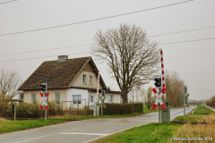 Bahnwärterhaus und Schranke Trinwillershagen