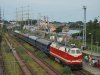 119 158 mit einem Sonderzug im Bahnhof Warnemünde Werft